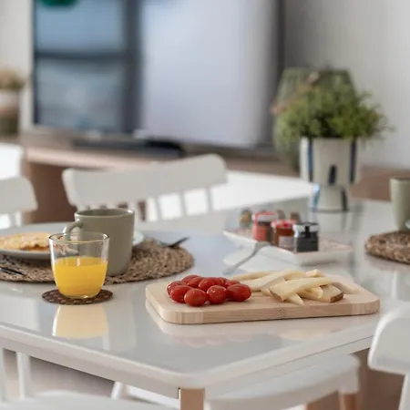 דירה Serene Terrace And Pool *