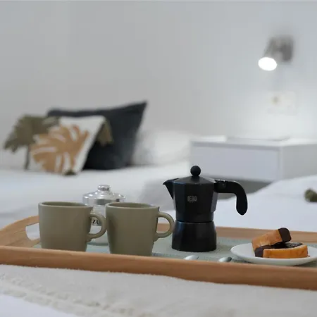 Serene Terrace And Pool *