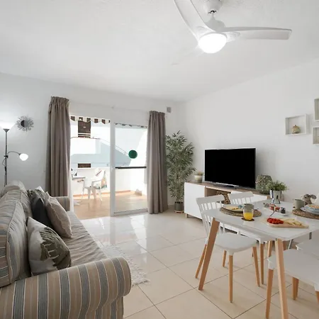 Serene Terrace And Pool Apartament *