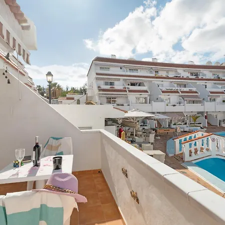 Serene Terrace And Pool *