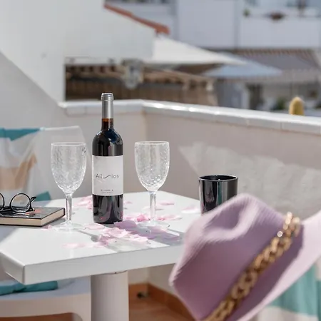 Serene Terrace And Pool Apartament