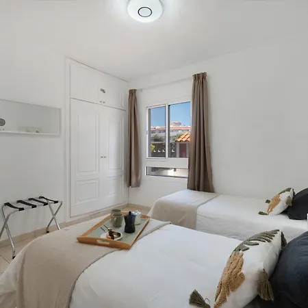 Serene Terrace And Pool Apartament *