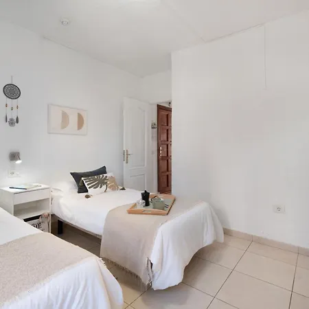 Serene Terrace And Pool Apartament *