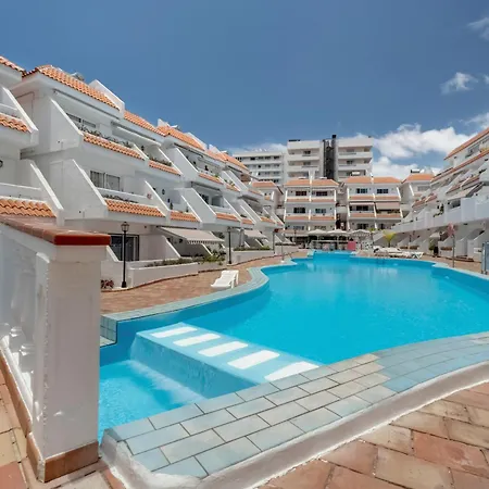 Apartment Serene Terrace And Pool *