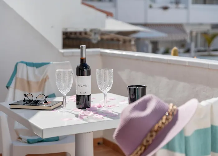 Serene Terrace And Pool Apartman